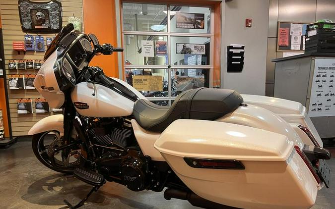 2025 Harley-Davidson® FLHX - Street Glide®