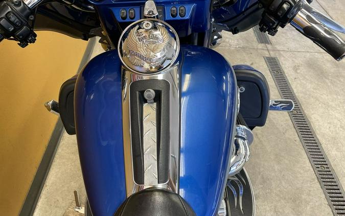 2009 Harley-Davidson® FLHTCU - Ultra Classic® Electra Glide®