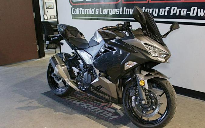 2021 Kawasaki Ninja® 400 Metallic Graphite Gray/Metallic Magnetic Dark Gray