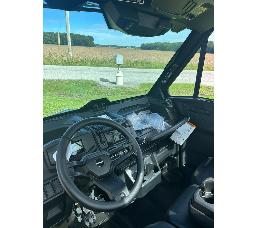 2026 Can-Am Defender DPS CAB HD10
