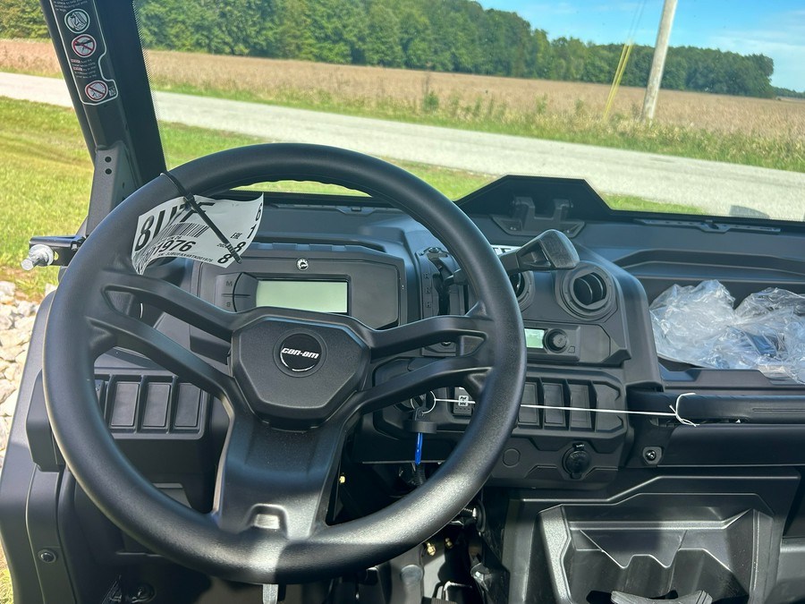 2026 Can-Am Defender DPS CAB HD10