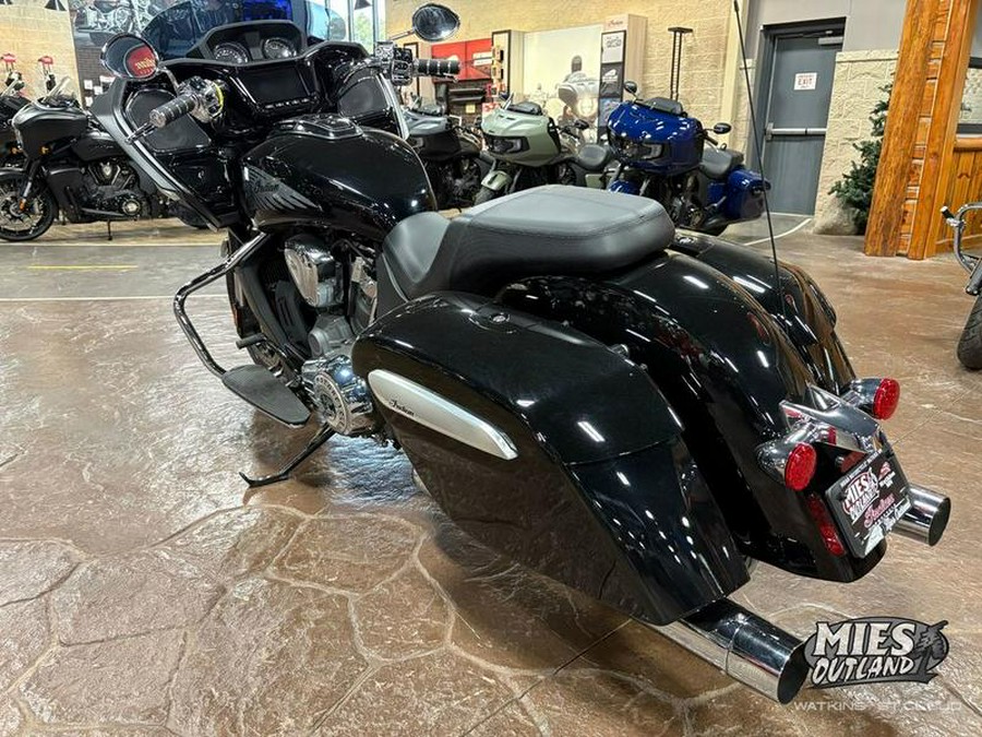 2023 Indian Motorcycle® Challenger® Limited Black Metallic