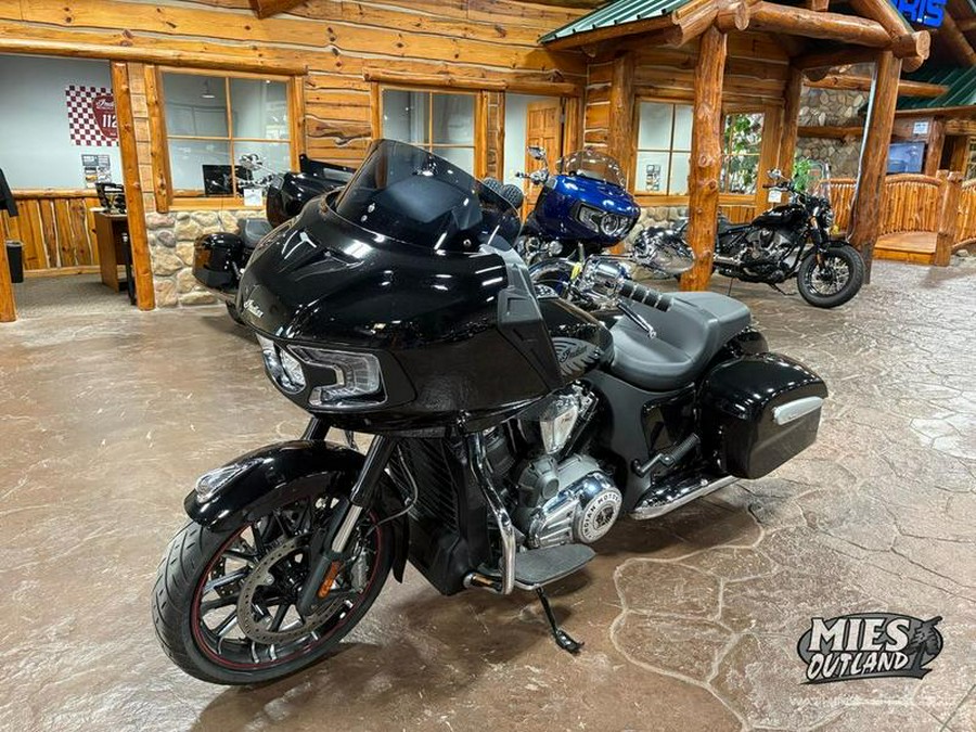 2023 Indian Motorcycle® Challenger® Limited Black Metallic