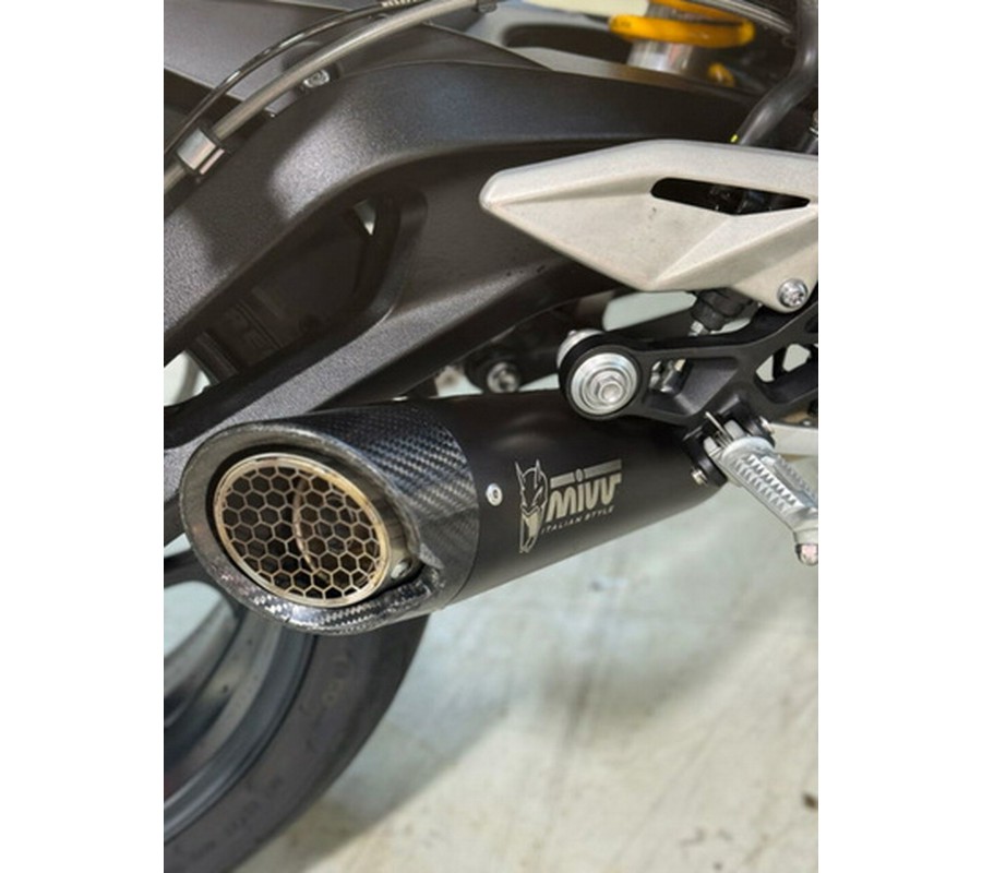 2025 Triumph Street Triple 765 RS Carnival Red