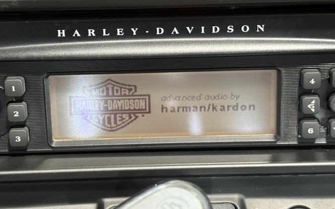 2013 Harley-Davidson® Street Glide® Vivid Black