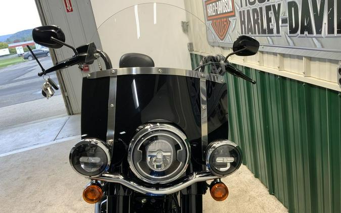 2018 Harley-Davidson® FLHCS - Softail® Heritage Classic 114 115th Anniversary