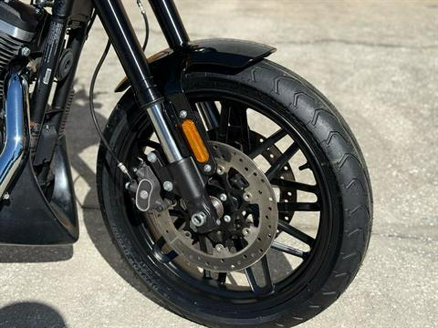 2017 Harley-Davidson Roadster™