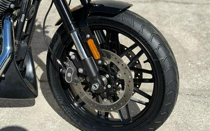 2017 Harley-Davidson Roadster™