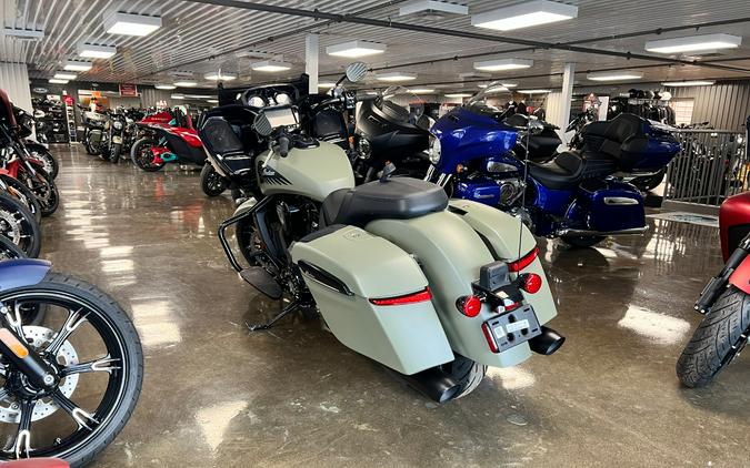 2025 Indian Motorcycle Challenger® Dark Horse® 112