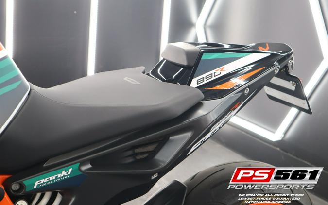 2020 KTM 890 Duke R