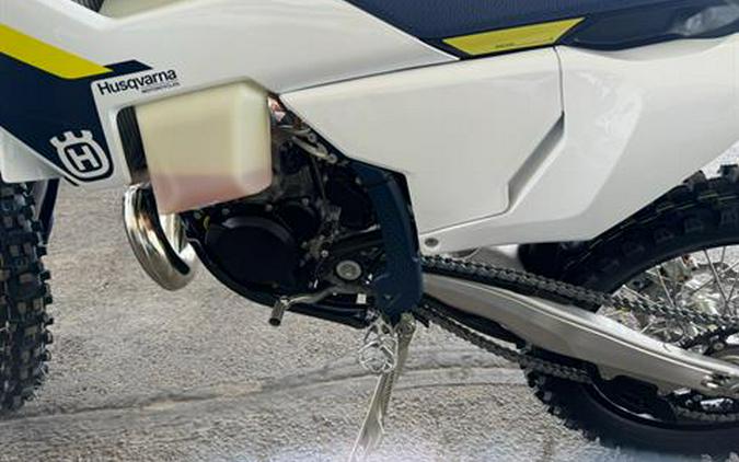 2025 Husqvarna TE 300