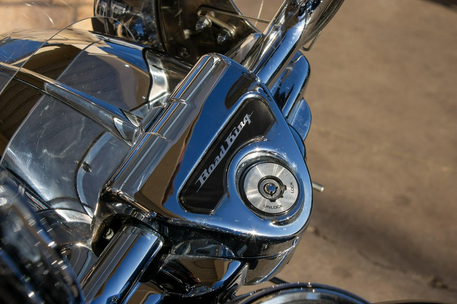 2015 HARLEY ROAD KING BASE