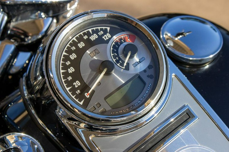 Used 2015 HARLEY ROAD KING BASE