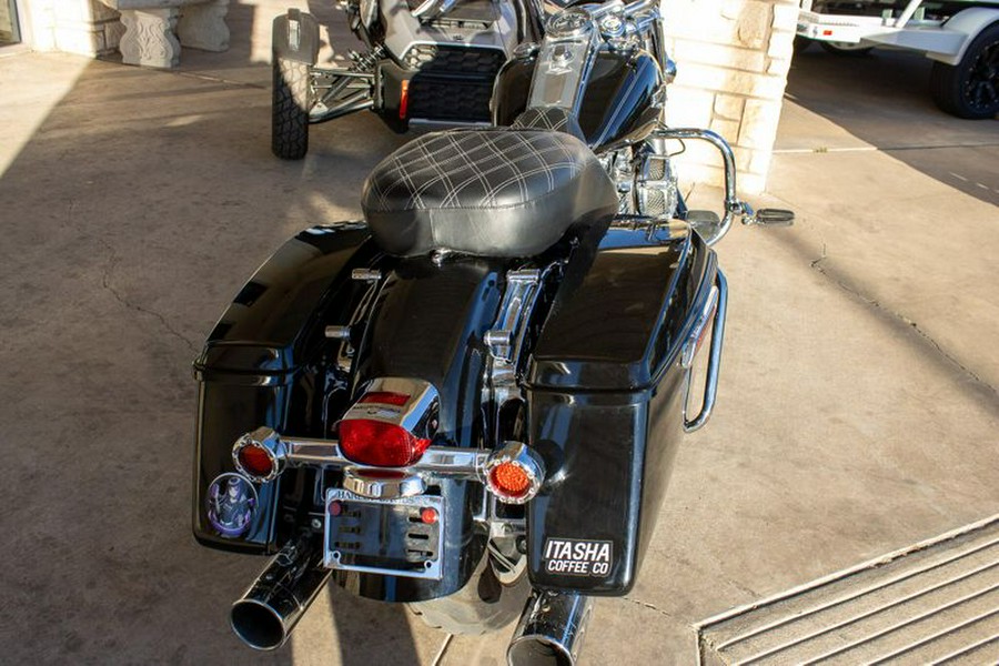 Used 2015 HARLEY ROAD KING BASE