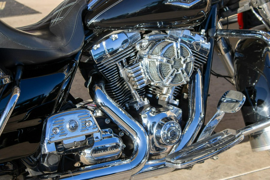 2015 HARLEY ROAD KING BASE