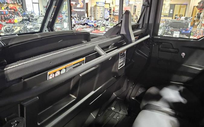 2026 Can-Am® Defender MAX XT CAB HD11 With 10.25 in.display