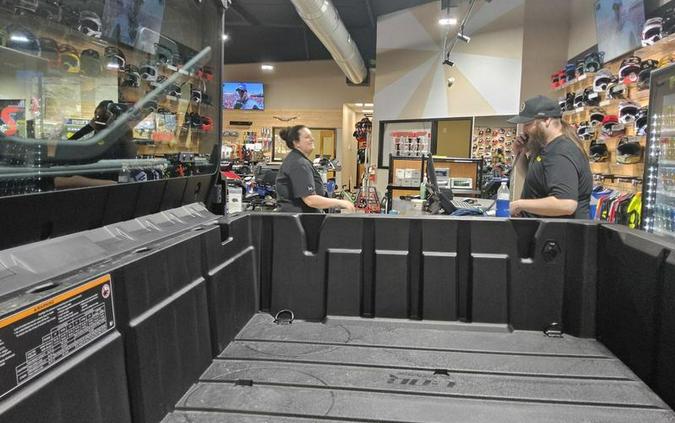 2026 Can-Am® Defender MAX XT CAB HD11 With 10.25 in.display