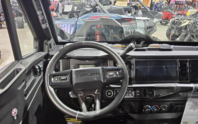 2026 Can-Am® Defender MAX XT CAB HD11 With 10.25 in.display