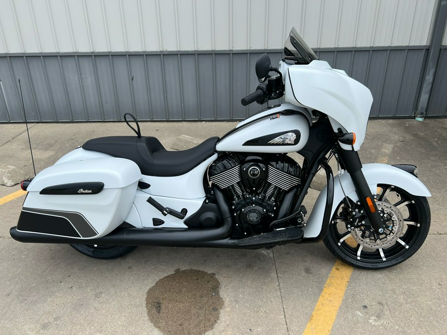 2024 Indian Chieftain® Dark Horse®