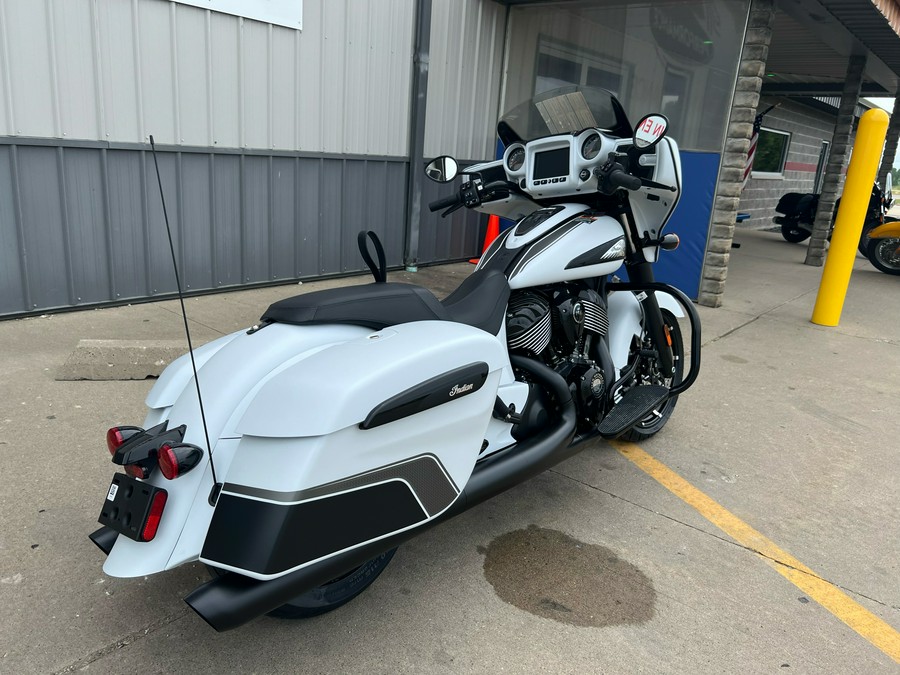 2024 Indian Chieftain® Dark Horse®