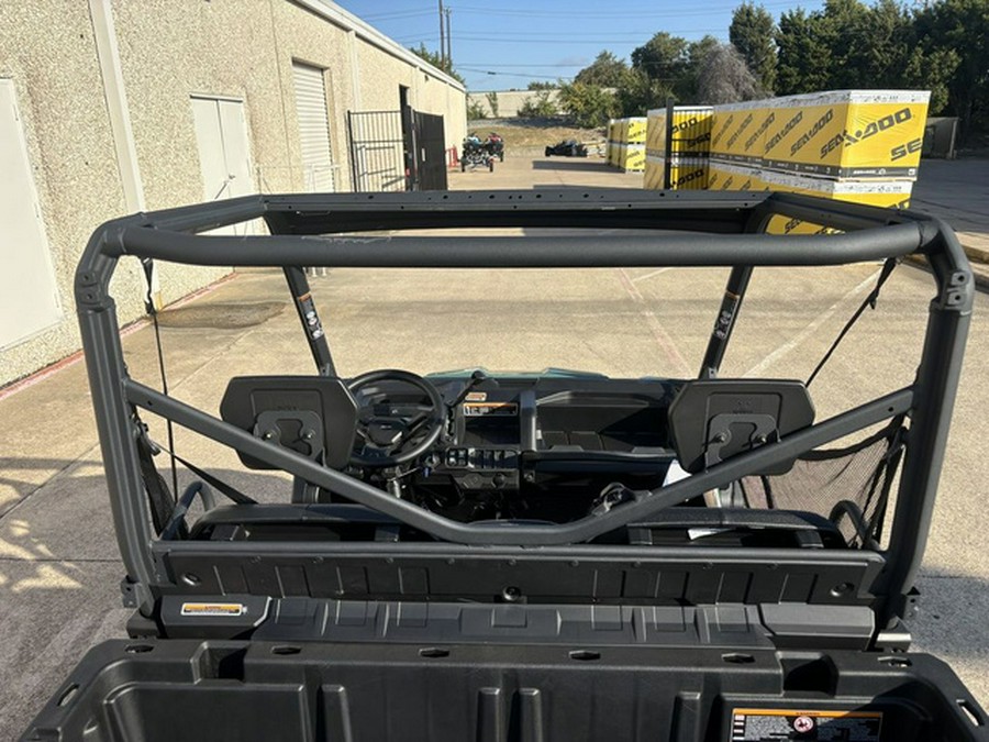 2025 Can-Am Defender HD7
