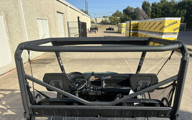 2025 Can-Am Defender HD7