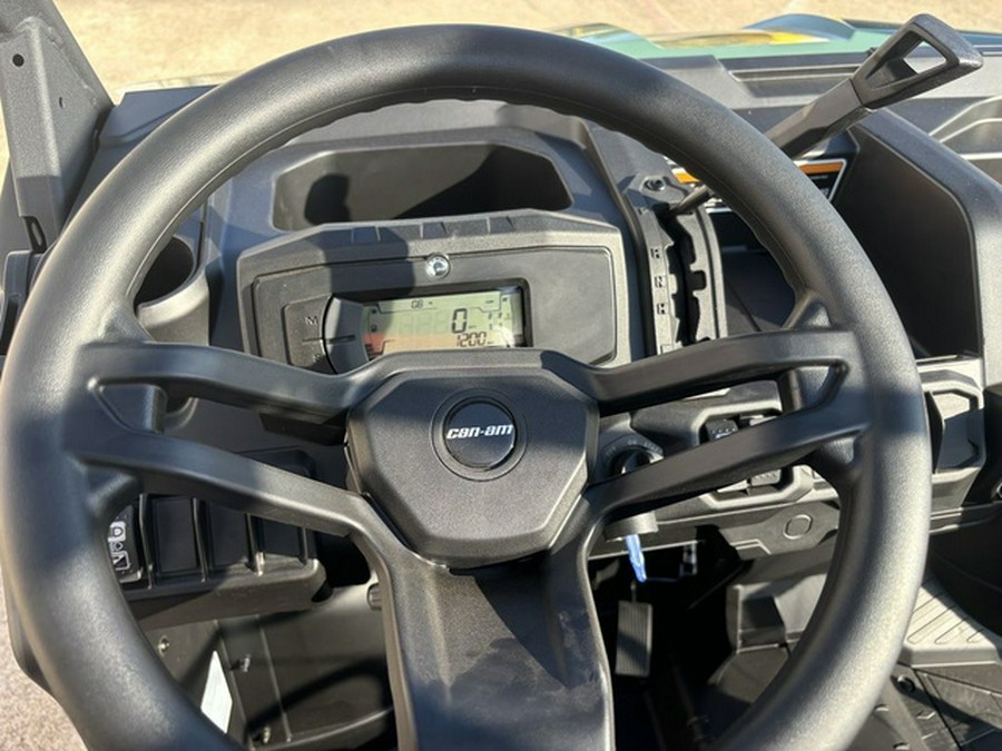 2025 Can-Am Defender HD7