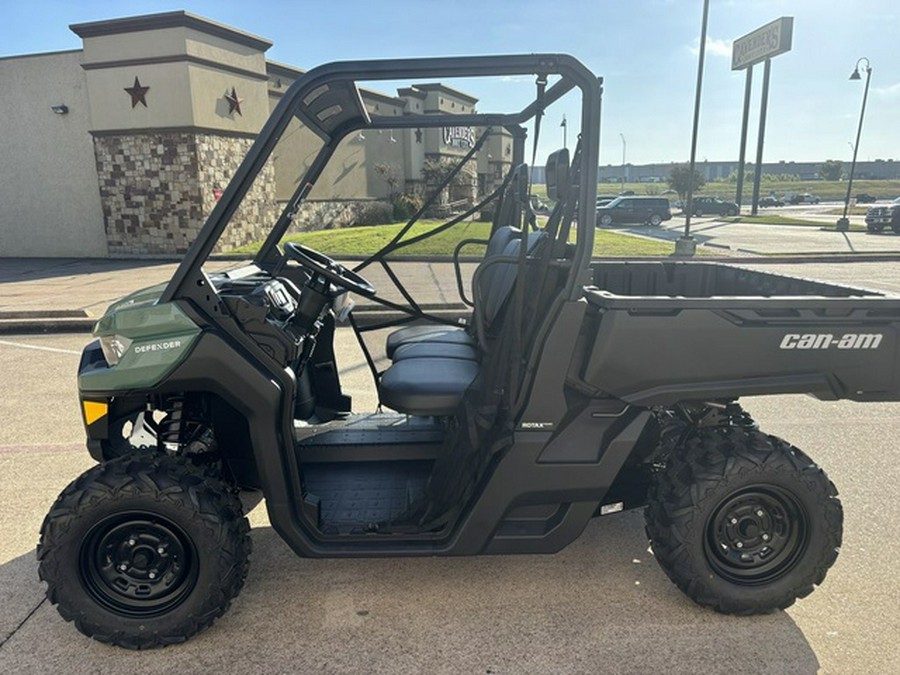 2025 Can-Am Defender HD7