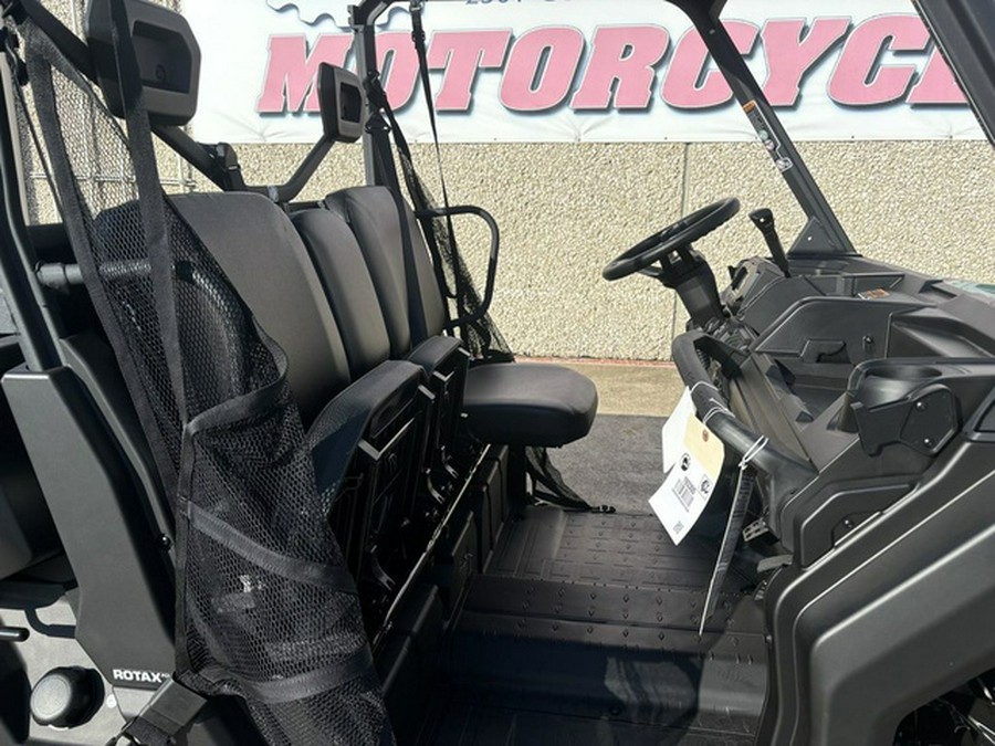 2025 Can-Am Defender HD7