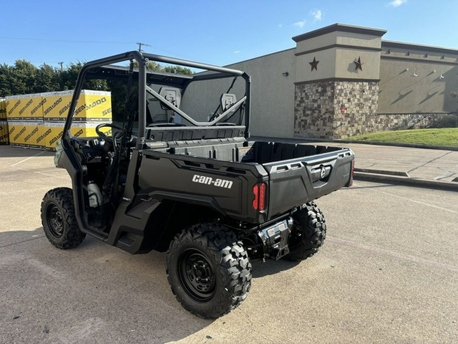2025 Can-Am Defender HD7