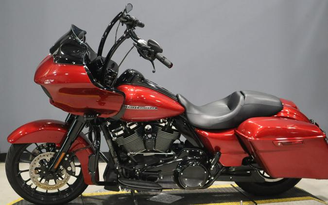 2018 Harley-Davidson Road Glide Special Wicked Red