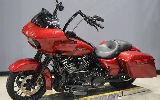 2018 Harley-Davidson Road Glide Special Wicked Red