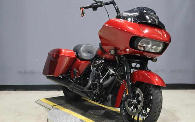 2018 Harley-Davidson Road Glide Special Wicked Red