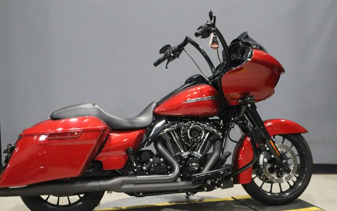 2018 Harley-Davidson Road Glide Special Wicked Red