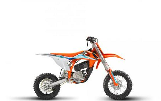 2023 KTM SX-E 3 First Look [Just In Time For Christmas]