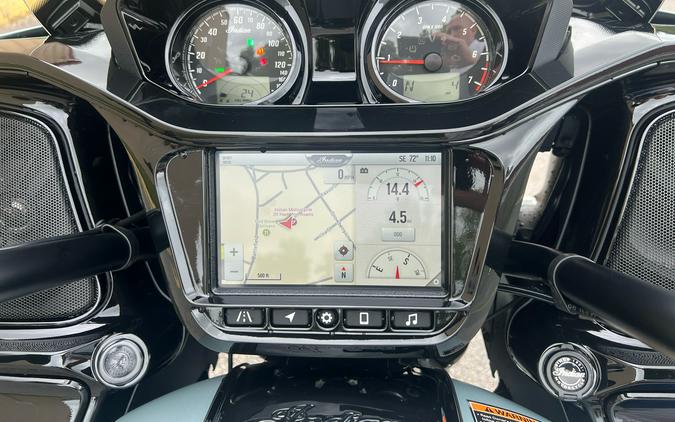 2025 Indian Motorcycle® Challenger 112 Dark Horse® with PowerBand Audio Package