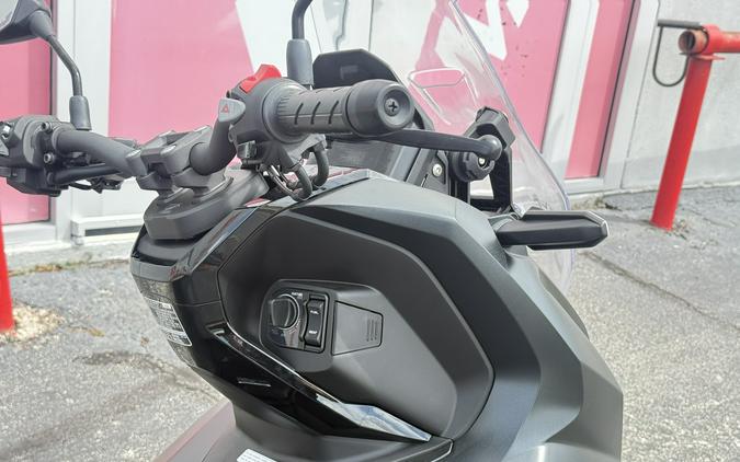 2027 Honda ADV160 Matte Black Metallic - 300010