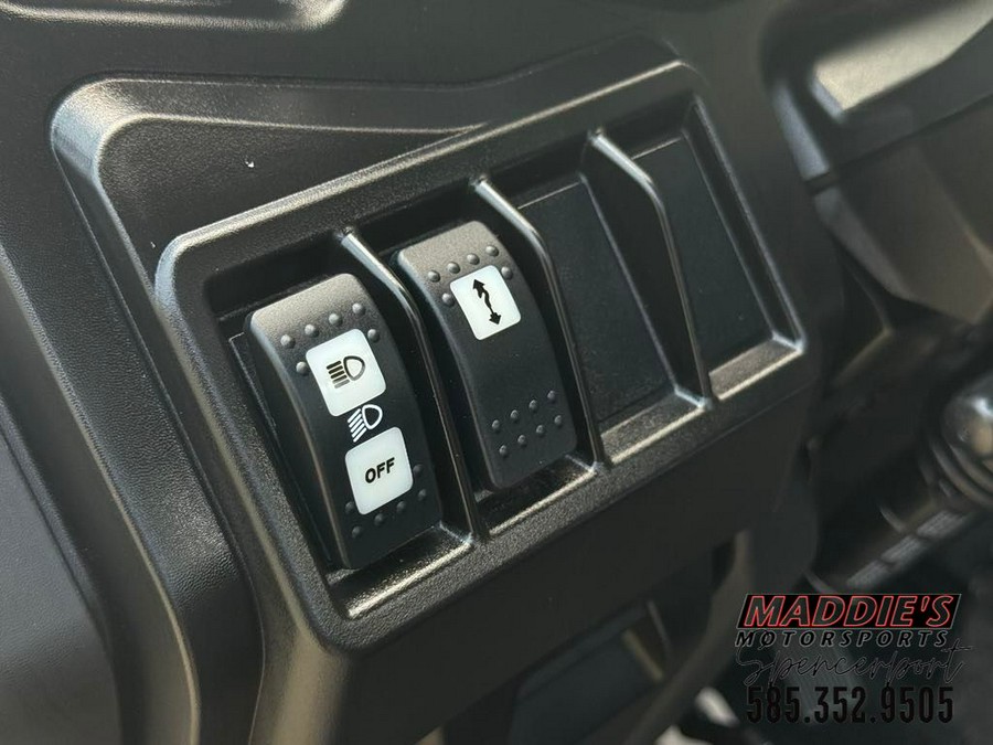 2025 Can-Am Defender XT HD10