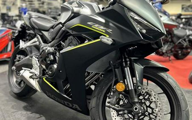 2026 Honda® CBR650R E-Clutch