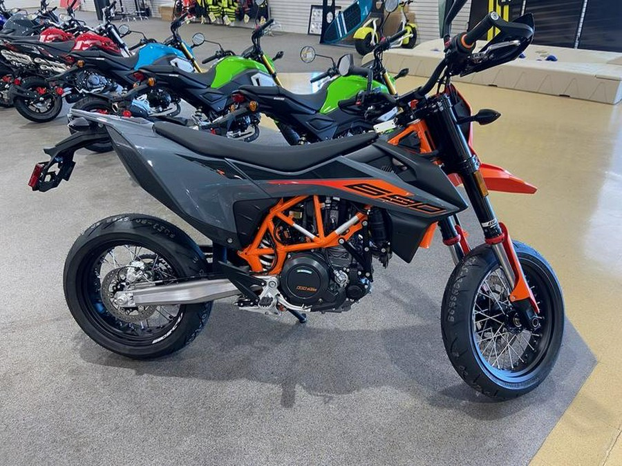 2021 KTM 690 SMC R