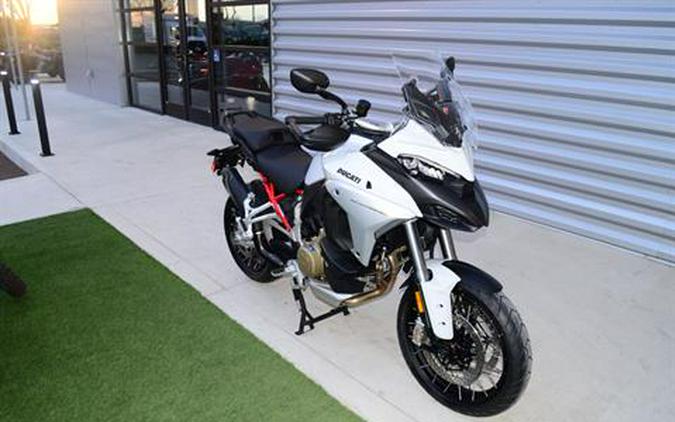 2024 Ducati Multistrada V4 S Travel & Radar Spoked Wheels