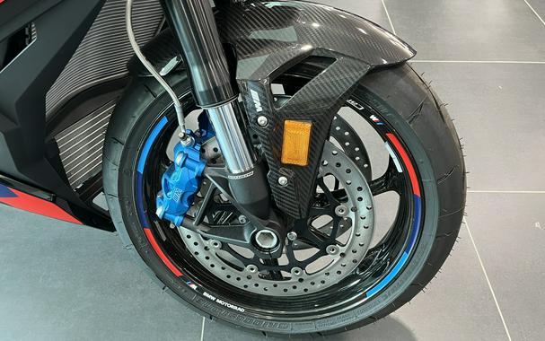 2024 BMW M 1000 R