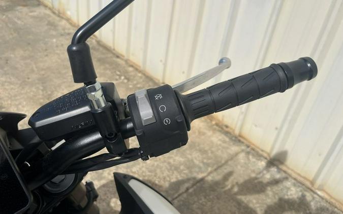 2025 Kawasaki Z900 ABS Galaxy Silver/Metallic Spark Black