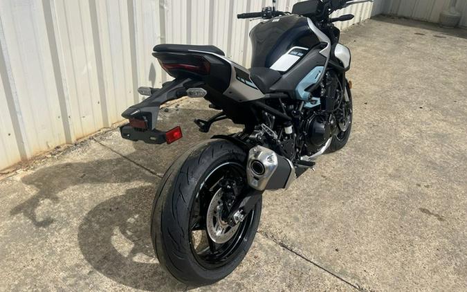 2025 Kawasaki Z900 ABS Galaxy Silver/Metallic Spark Black