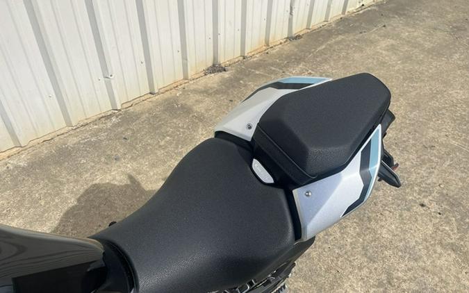 2025 Kawasaki Z900 ABS Galaxy Silver/Metallic Spark Black