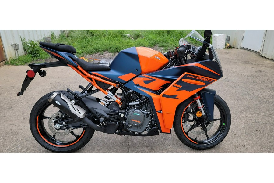 2023 KTM RC 390