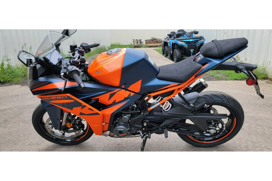 2023 KTM RC 390