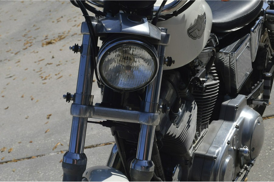 2003 Harley-Davidson® XL 883 Hugger