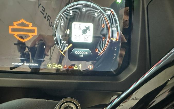 2025 Harley-Davidson Road Glide® FLTRX Purple Abyss Denim - Black Finish