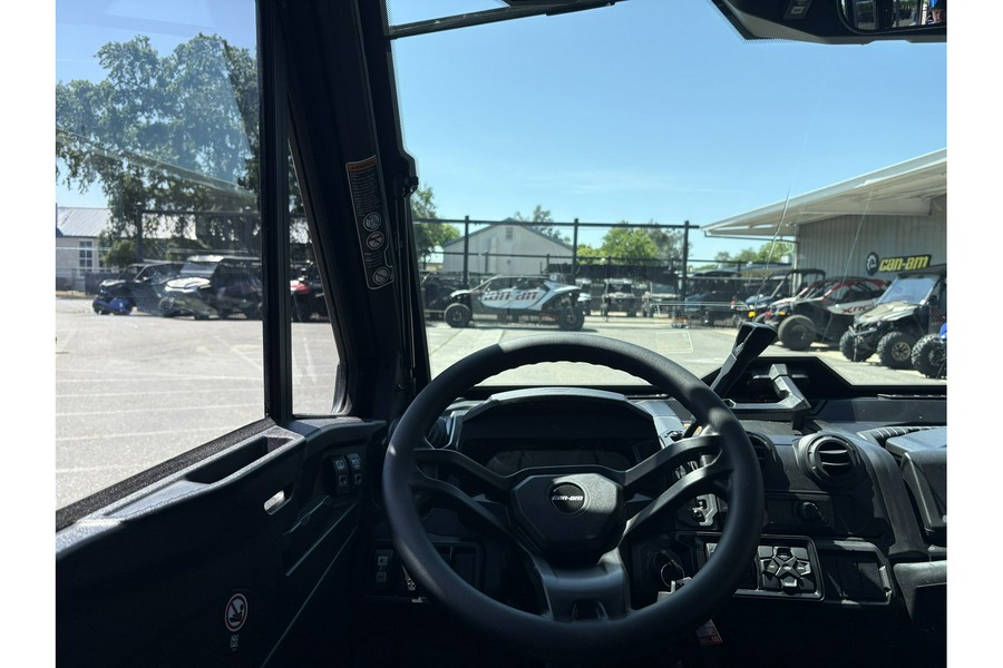 2025 Can-Am Defender Max Lone Star Cab HD10